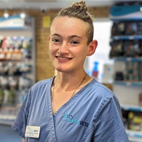 Lizzie Barraclough - Veterinary Surgeon