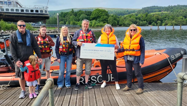 McKenzie Vets Loch Lomond Rescue boat cheque