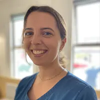 Zoé Muirhead  - Veterinary Surgeon