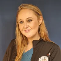 Amy Poppleton - Veterinary Nurse