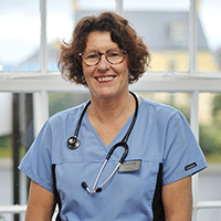 Elizabeth Askew - Veterinary Surgeon