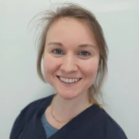 Izzie Davies - Veterinary Surgeon