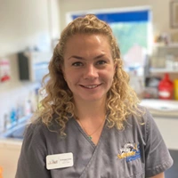 Imogen Insley - Veterinary Surgeon