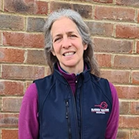 Ellen Singer - Veterinary Surgeon