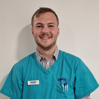 Lewis Oakey - Veterinary Surgeon