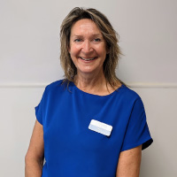 Lesley Wihl - Receptionist