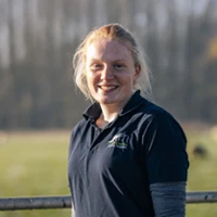 Helen Lyons - Veterinary Surgeon